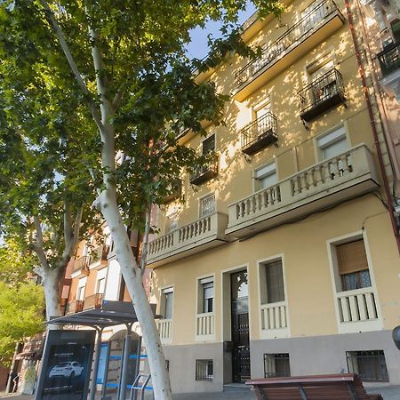 מדריד Dobo Rooms Ronda De Segovia מראה חיצוני תמונה