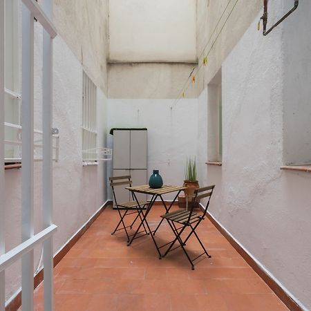מדריד Dobo Rooms Ronda De Segovia מראה חיצוני תמונה