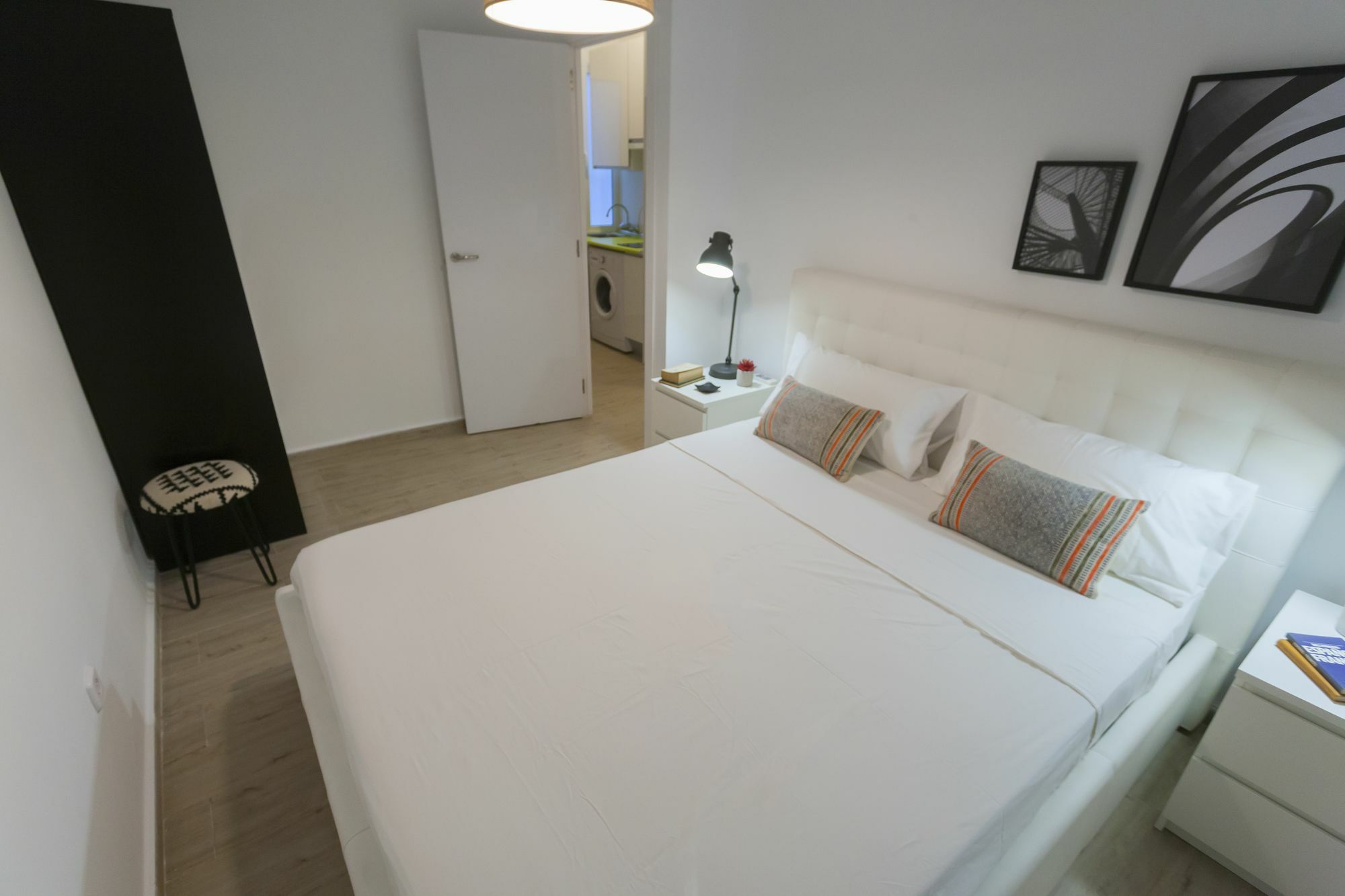 מדריד Dobo Rooms Ronda De Segovia מראה חיצוני תמונה