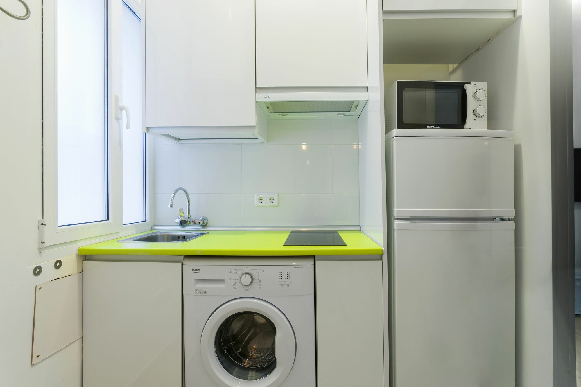 מדריד Dobo Rooms Ronda De Segovia מראה חיצוני תמונה
